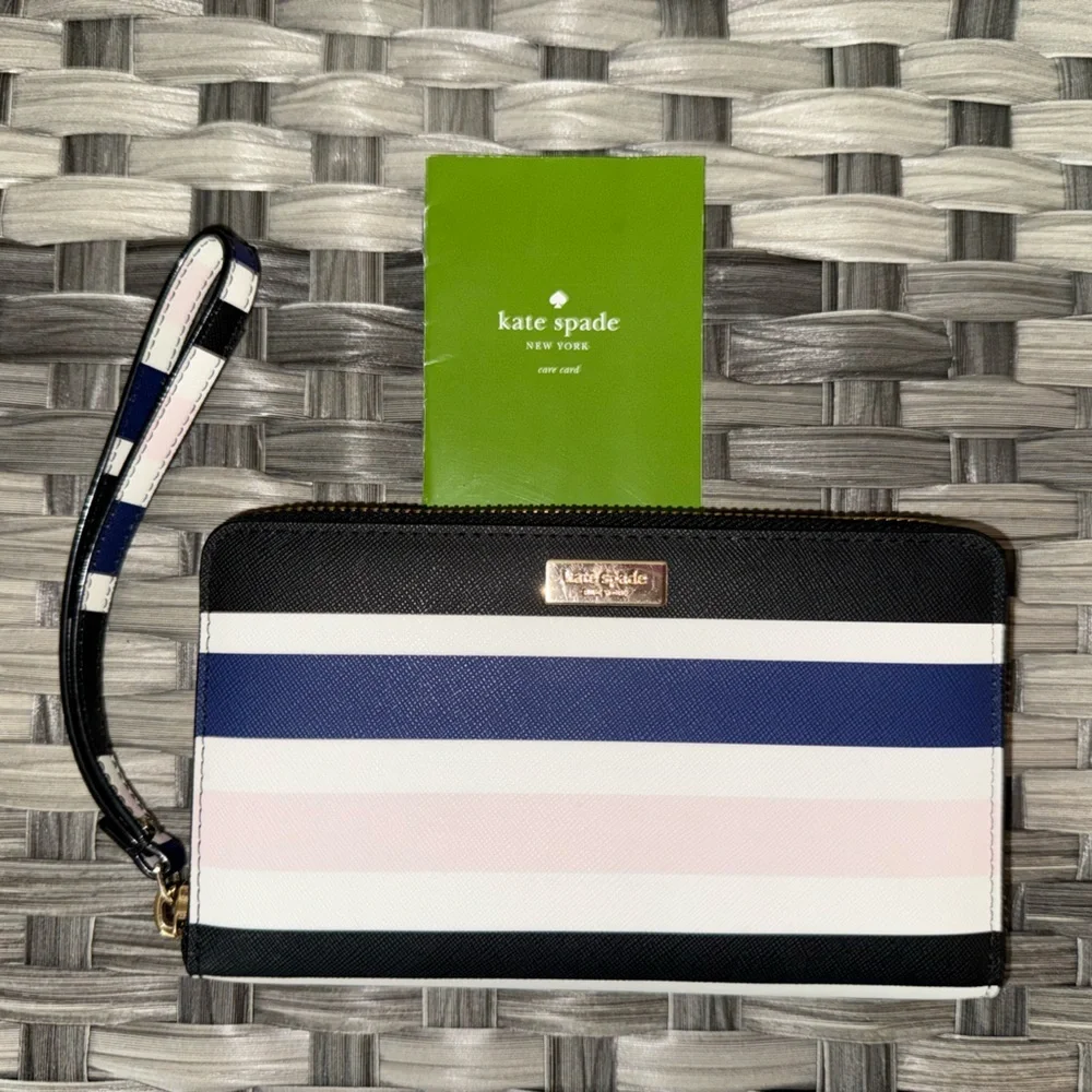 NWOT Kate Spade Striped Zip Around Wristlet Wallet – Navy, Pink, White, Black - Picture 3 of 7